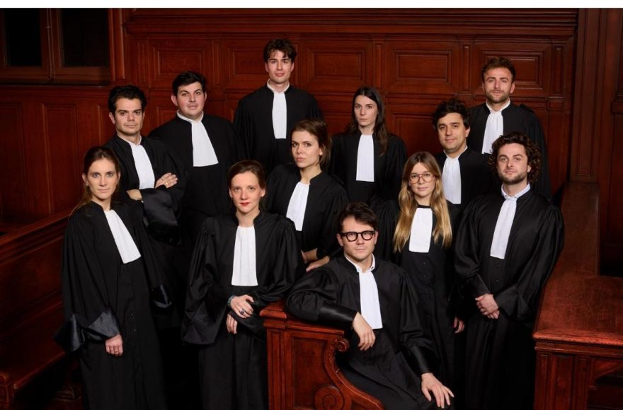 Les douze Secrétaires de la Conférence