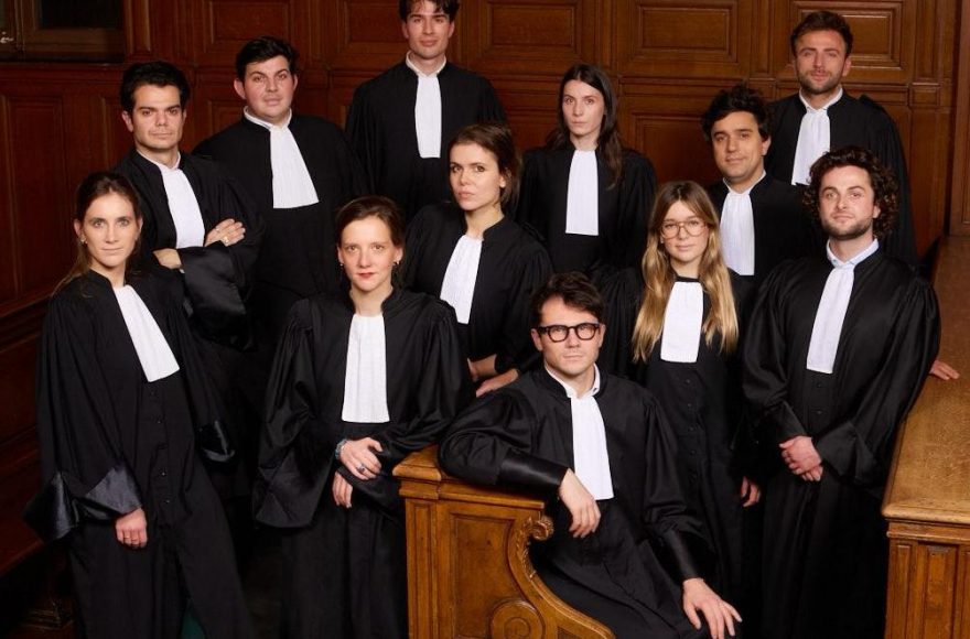 Les douze Secrétaires de la Conférence